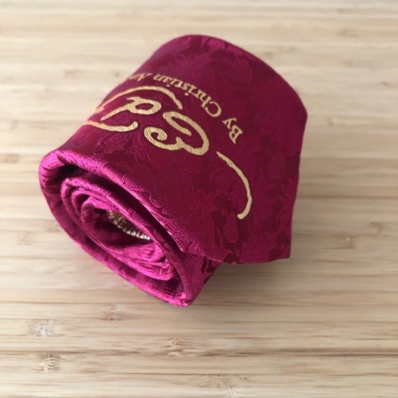 Ed Hardy Silk Tie! Ruby Red & Vintage EH Branding! - Picture 2 of 6